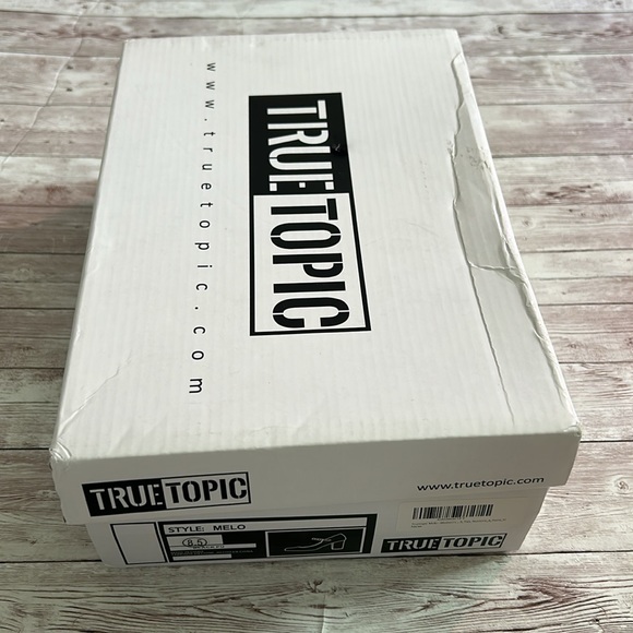 True Topic Comfort Women's Closed Toe Ankle Strap Block Heel Tan Faux Suede - Picture 6 of 7